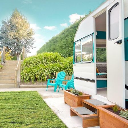 Mountviews Glamping- Retro Caravan Getaway Hotel Таупо Екстериор снимка
