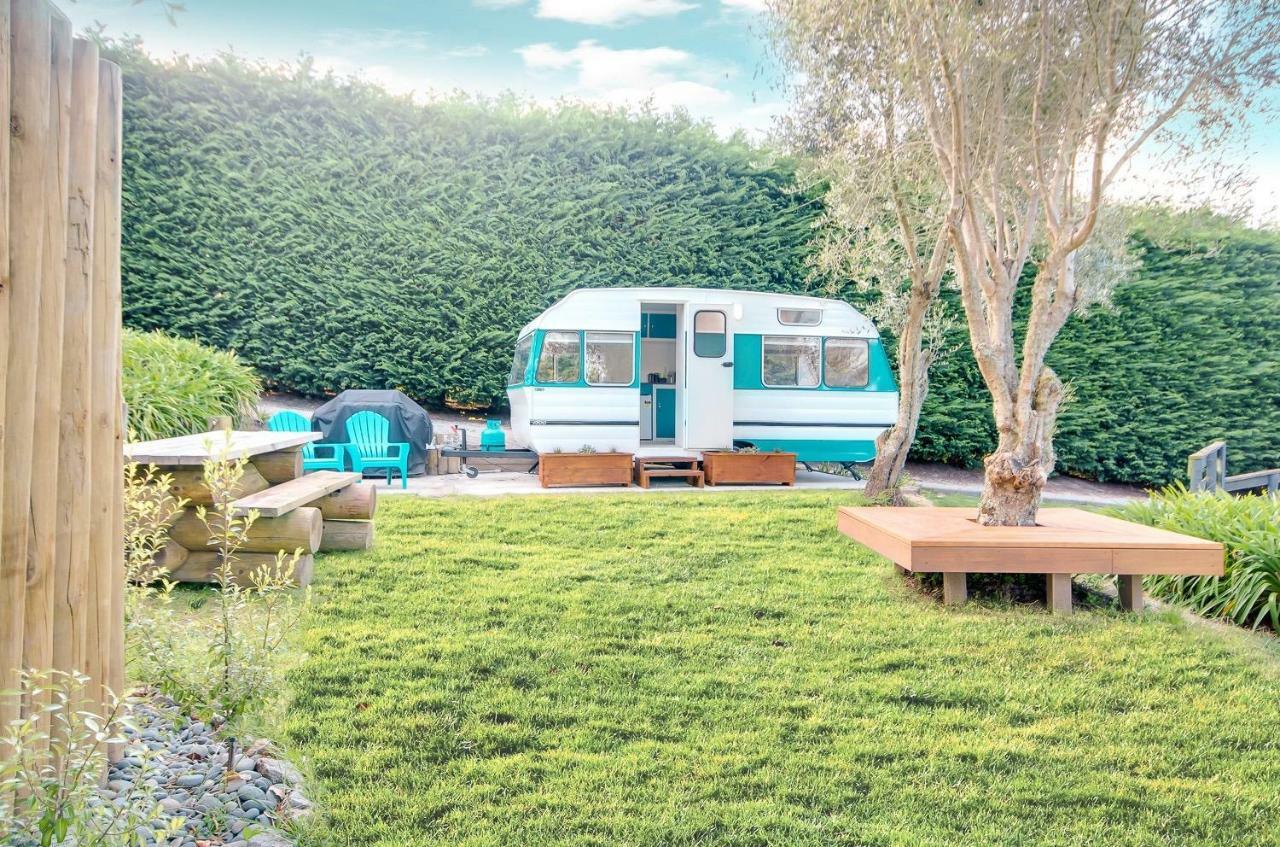 Mountviews Glamping- Retro Caravan Getaway Hotel Таупо Екстериор снимка